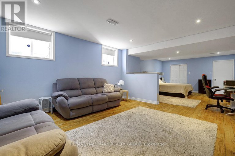 28232415/46-chapelier-private/queenswood-heights-south/ottawa/ontario/K1E3Y1_30