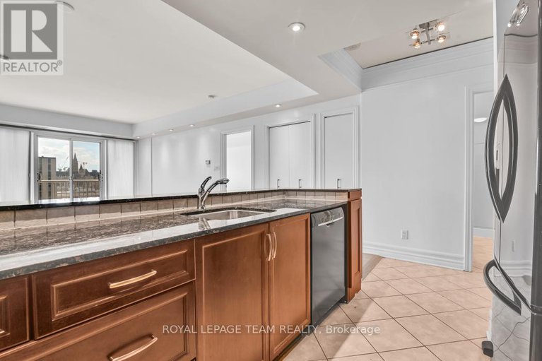28538344/1306-200-rideau-street/sandy-hill/ottawa/ontario/K1N5Y1_9