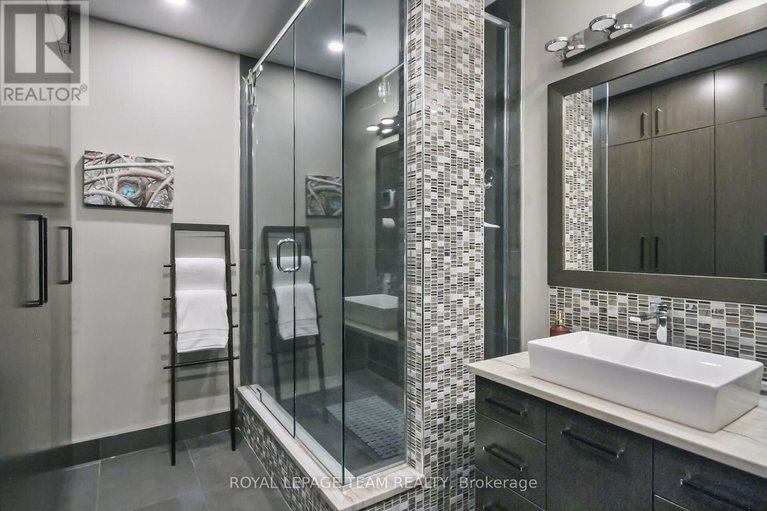 28115078/5849-queenscourt-crescent/manotick-east-to-manotick-station/ottawa/ontario/K4M1K3_37