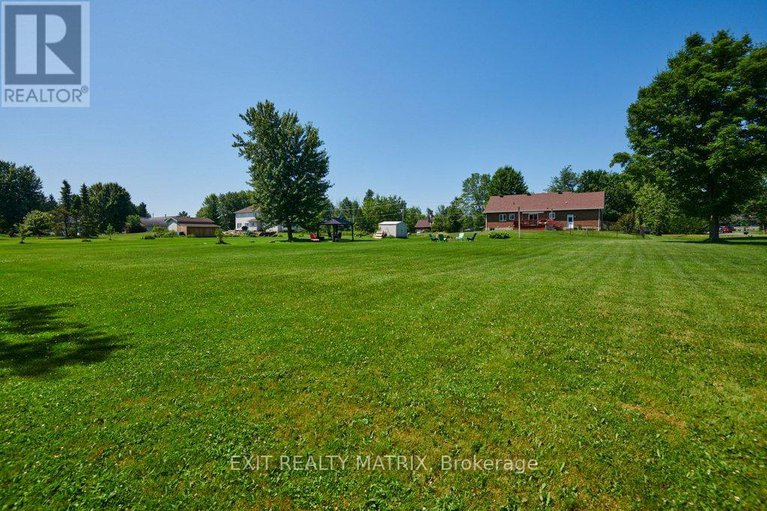 28544595/4705-mcneely-road/sarsfieldbearbrook/ottawa/ontario/K4B1J1_27