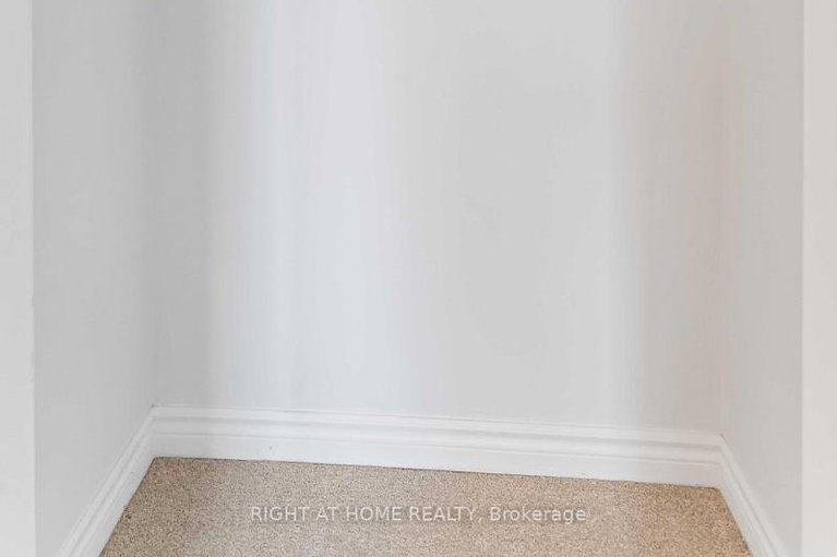 29129692/721-rouncey-road/emerald-meadowstrailwest/ottawa/ontario/K2V0S5_24