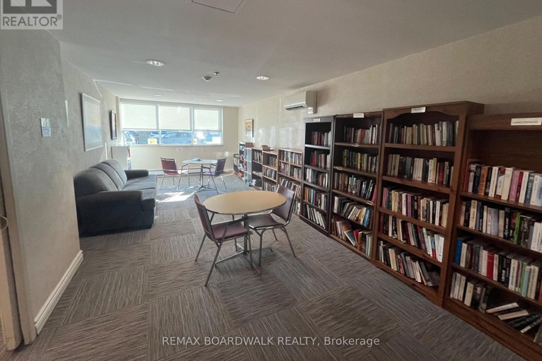 29380491/407-555-brittany-drive/viscount-alexander-park/ottawa/ontario/K1K4C5_12