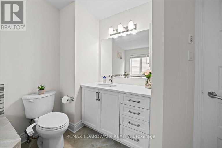 29618402/330-bobolink-ridge/emerald-meadowstrailwest/ottawa/ontario/K2V0B7_30