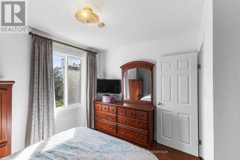 29571261/1902-rosebella-avenue/blossom-parkleitrim/ottawa/ontario/K1T1G7_16