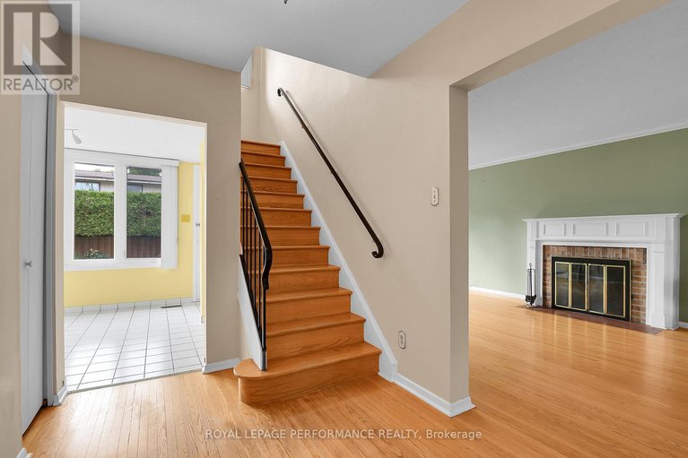 28570565/2220-quinton-street/urbandale-acres/ottawa/ontario/K1H6V3_4