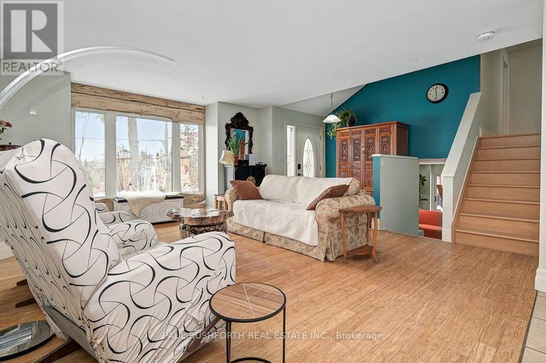 29438324/712-flat-rapids-road/mcnabbraeside-twps/mcnabbraeside/ontario/K7S3G8_9