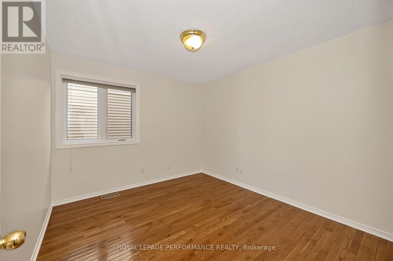 29648632/2023-rolling-brook-drive/orleans-village/ottawa/ontario/K1W1C9_8