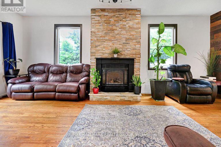 28460164/31-hilliard-avenue/city-viewskylinefisher-heightsparkwood-hills/ottawa/ontario/K2E6B9_6