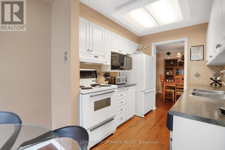 28687731/104-stonebriar-drive/centrepointe/ottawa/ontario/K2G5Y1_11