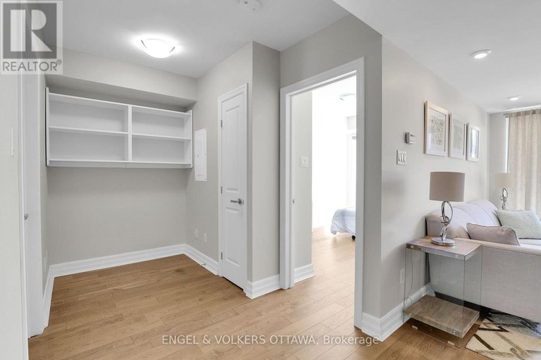 28318227/202-195-besserer-street/sandy-hill/ottawa/ontario/K1N0B6_19