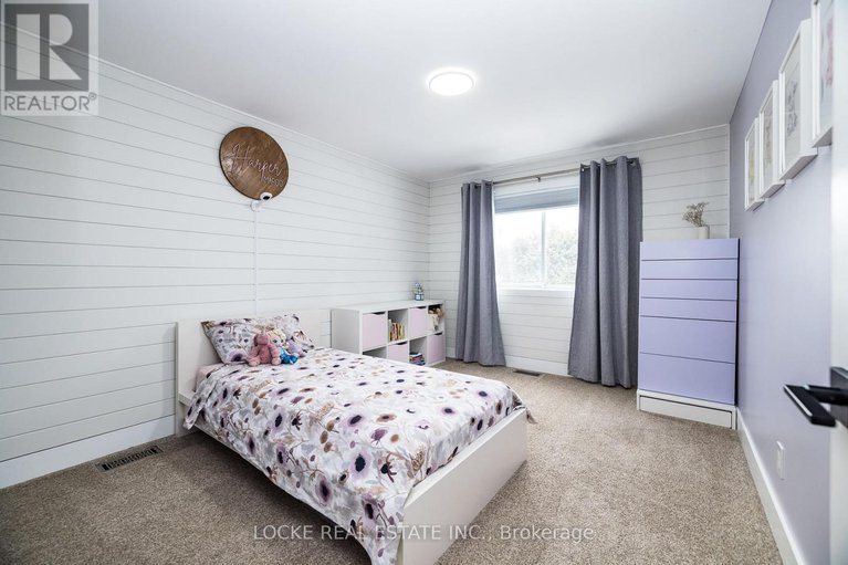 29371448/6066-ridgelea-place/chapel-hill/ottawa/ontario/K1C5P8_28