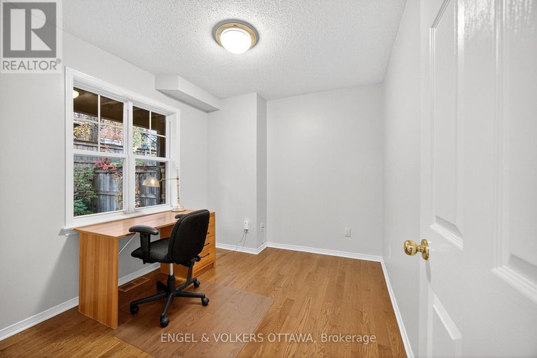 29030963/277-mart-circle/manor-park/ottawa/ontario/K1K4W2_10