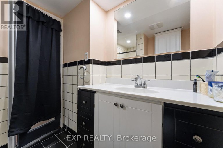 28744348/1762-sunview-drive/orleanssunridge/ottawa/ontario/K1C5B2_35