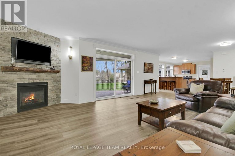 29679096/5591-manotick-main-street/manotick-village-manotick-estates/ottawa/ontario/K4M1A4_32