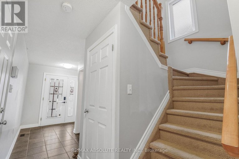 29664919/229-mica-crescent/town-of-rockland/clarence-rockland/ontario/K4K0E3_17