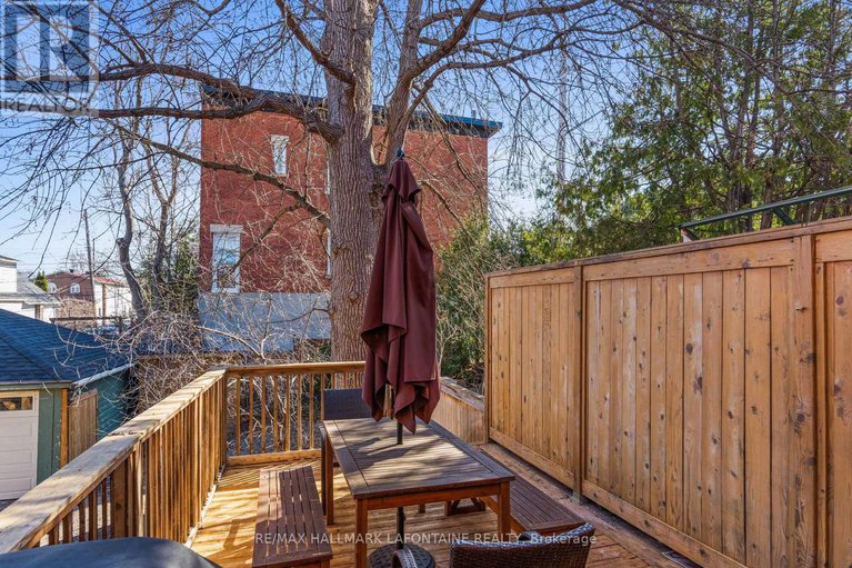 28286991/143-blackburn-avenue/sandy-hill/ottawa/ontario/K1N8A6_34