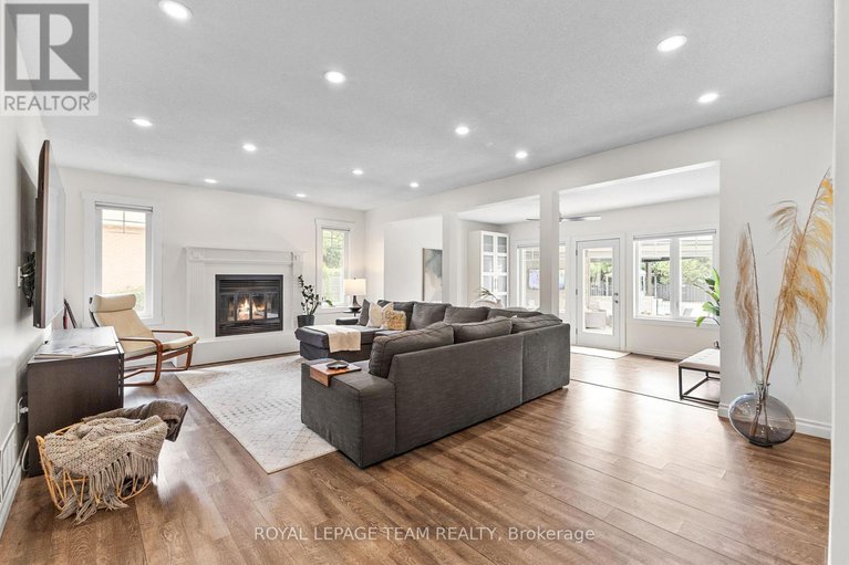 28585441/1108-lena-avenue/manotick-long-island-nicholls-island/ottawa/ontario/K4M1G2_16