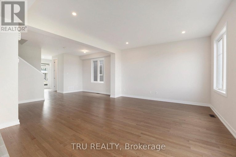 28628636/531-oldenburg-avenue/btwn-franktown-rd-fallowfield-rd/ottawa/ontario/K0A2Z0_8