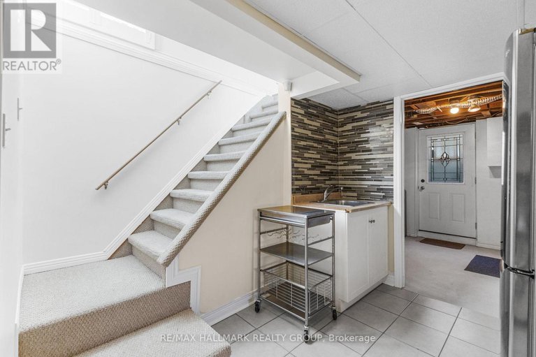 29052297/1902-rosebella-avenue/blossom-parkleitrim/ottawa/ontario/K1T1G7_16