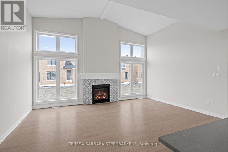 27846095/747-kenny-gordon-avenue-n/riverside-southgloucester-glen/ottawa/ontario/K4M0X9_15
