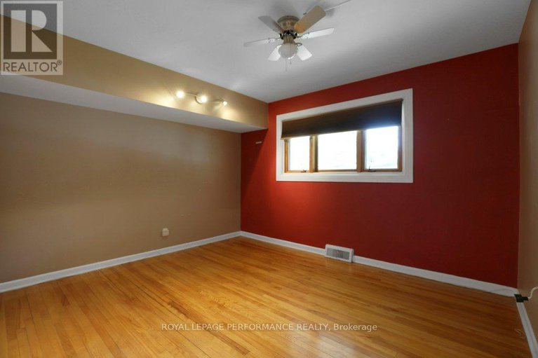 28664290/1388-wesmar-drive/alta-vista/ottawa/ontario/K1H7T5_24