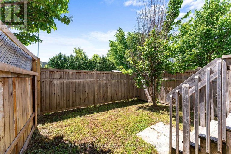 28379782/118-brilia-private/beacon-hill-south/ottawa/ontario/K1J0B7_22