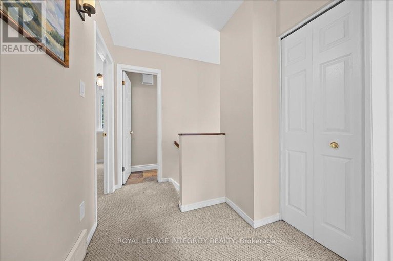 28813112/3759-autumnwood-street/emerald-woodssawmill-creek/ottawa/ontario/K1T2G7_22