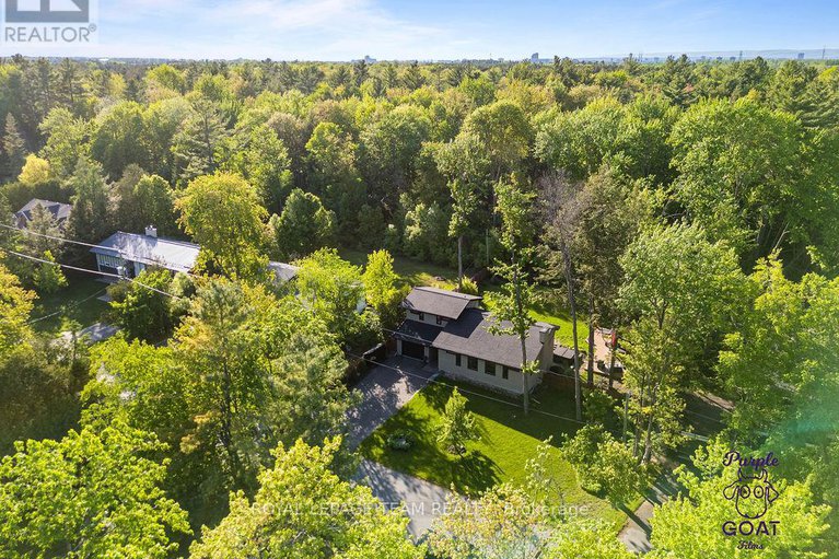 28492503/9-burnbank-street/grenfell-glen/ottawa/ontario/K2G0H2_2