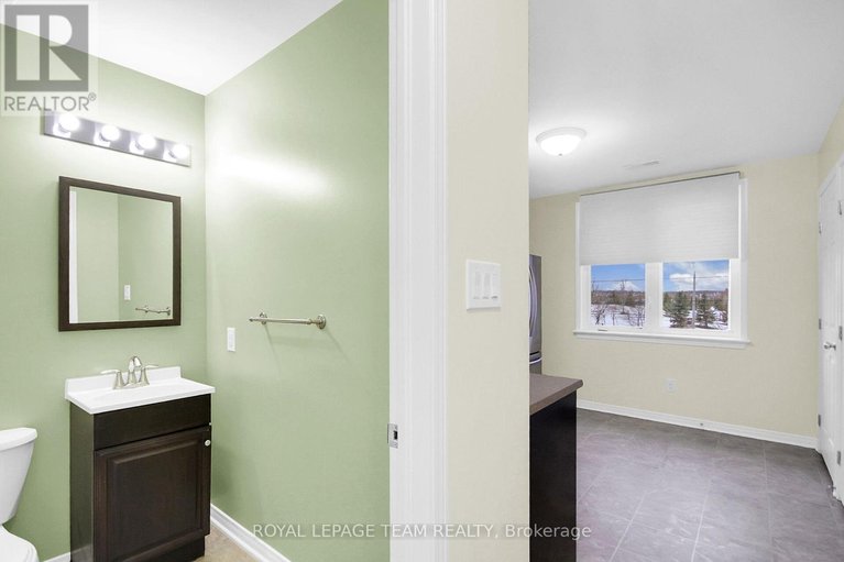 29574552/41-204-shanly-private/stonebridge/ottawa/ontario/K2J5X6_16