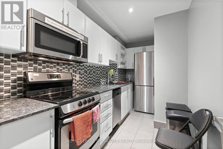 29292977/1307-40-nepean-street/ottawa-centre/ottawa/ontario/K2P0X5_33