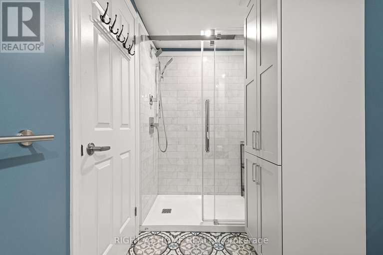 28504603/2b-160-edwards-street/town-of-rockland/clarence-rockland/ontario/K4K1H9_23