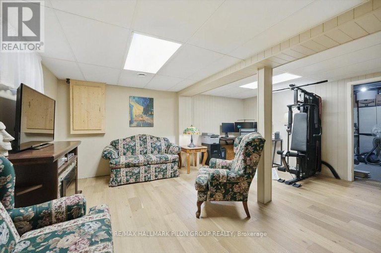 28412777/1358-bakker-court/convent-glen-south/ottawa/ontario/K1C2K4_20