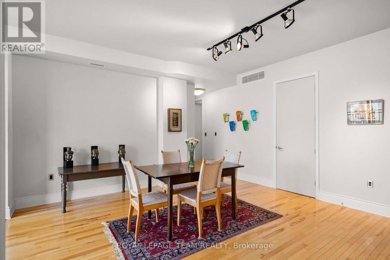 29563752/202-260-besserer-street/sandy-hill/ottawa/ontario/K1N1J3_11