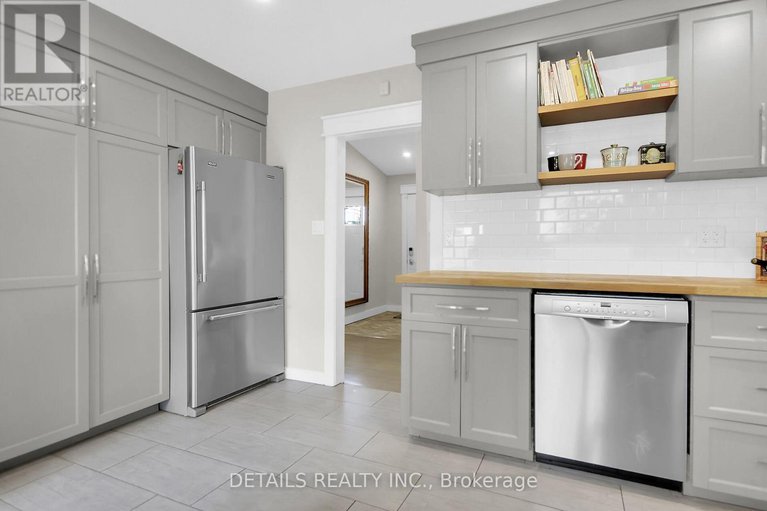 28807971/10-aberfeldy-street/arbeatha-park/ottawa/ontario/K2H6H5_11