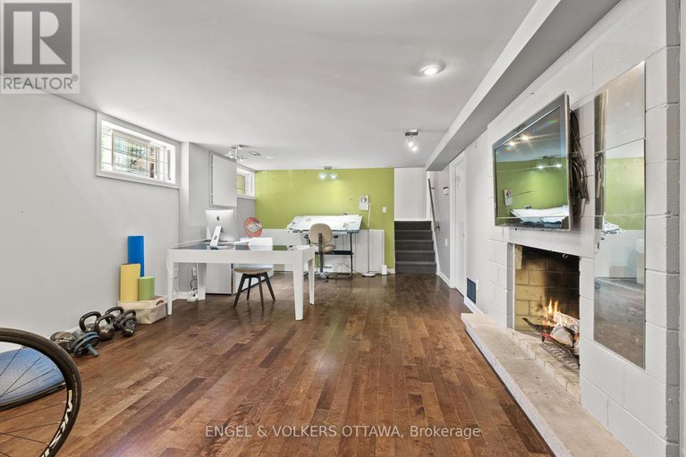 28637797/1175-bonnie-crescent/copeland-park/ottawa/ontario/K2C1Z7_29