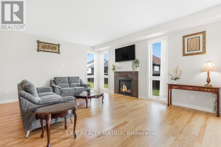 29094926/764-namur-street/embrun/russell/ontario/K0A1W0_14