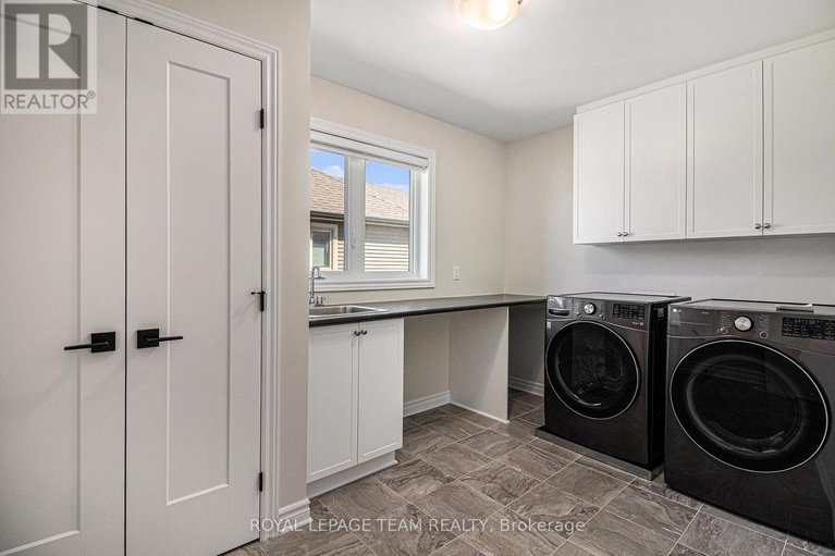 28929562/486-central-park-boulevard/village-of-russell/russell/ontario/K4R0C7_17
