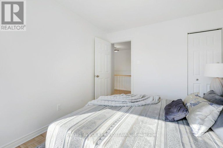 29053072/216-12-corkstown-road/lakeview-park/ottawa/ontario/K2H5B3_27