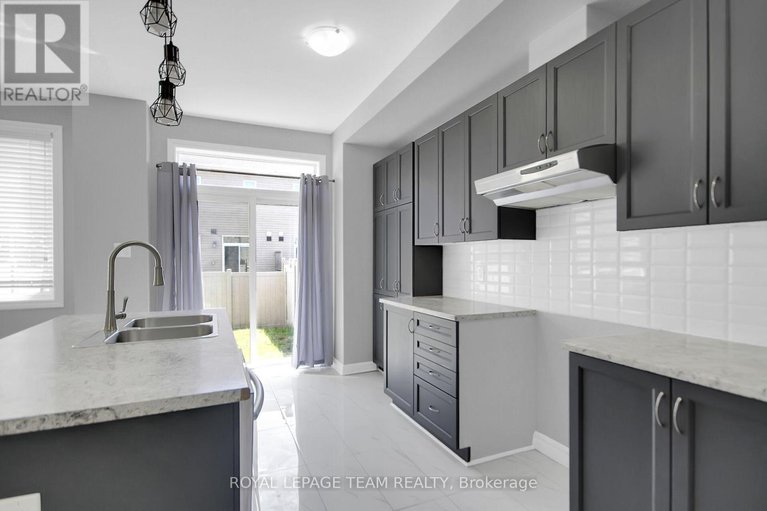 28243617/605-lauraleaf-crescent/half-moon-bay/ottawa/ontario/K2J6G7_18