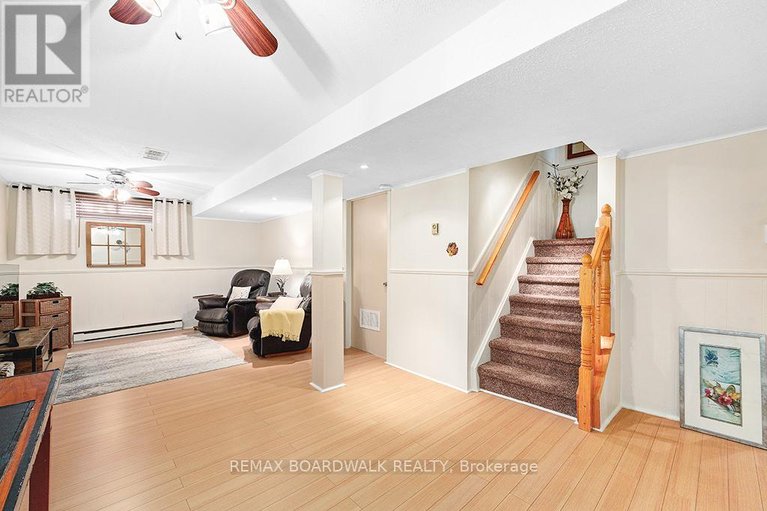 29685316/1111-des-forets-avenue/convent-glen-north/ottawa/ontario/K1C5K7_27