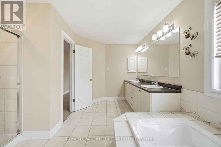 29613579/408-nestleton-street/avalon-east/ottawa/ontario/K4A0W3_27