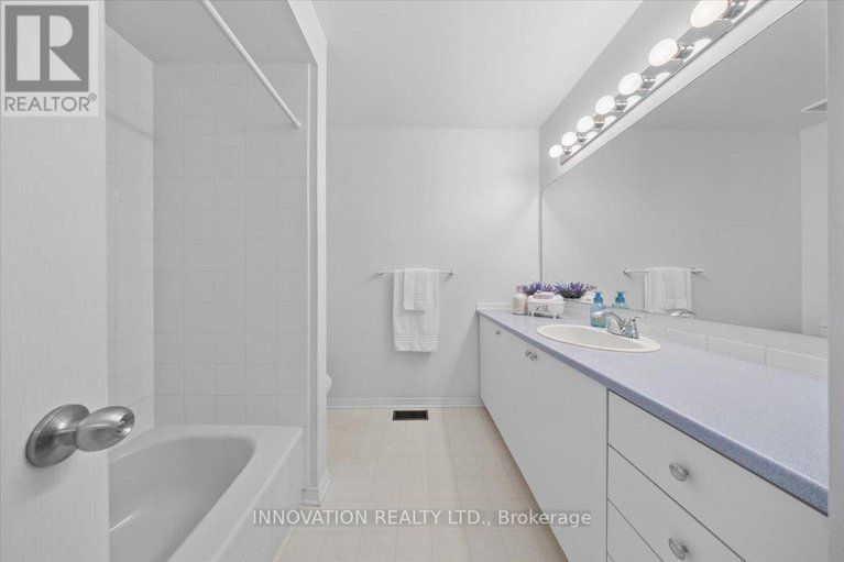 29394657/4-sheppards-glen-avenue/emerald-meadowstrailwest/ottawa/ontario/K2M2M7_34