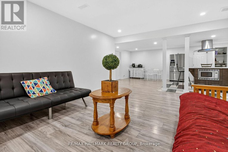 28989669/11-rideau-crossing-crescent/north-grenville-twp-kemptville-east/north-grenville/ontario/K0G1J0_24