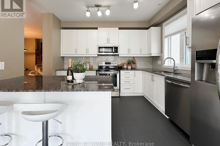 28767578/506-peerless-street/cedargrovefraserdale/ottawa/ontario/K2J5P9_9