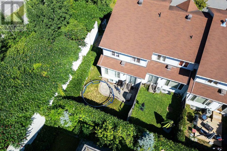 29114745/135-challenge-crescent/springridgeeast-village/ottawa/ontario/K4A0T9_15