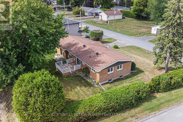 28840439/2-champagne-street/north-stormont-finch-twp/north-stormont/ontario/K0A1R0_28