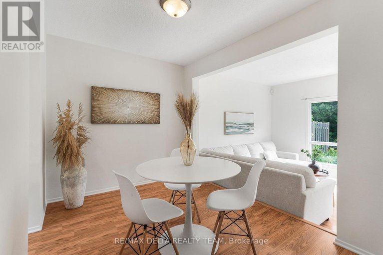28607789/20-2000-falkirk-crescent/blackburn-hamlet-south/ottawa/ontario/K1B4Y7_5