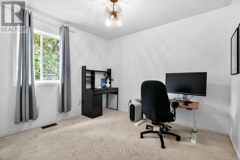 28812426/2122-saunders-avenue/woodroffe/ottawa/ontario/K2A4C7_30