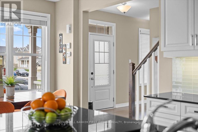 29689822/213-rue-des-soldats-riendeau-street/half-moon-bay/ottawa/ontario/K2J5Z4_5
