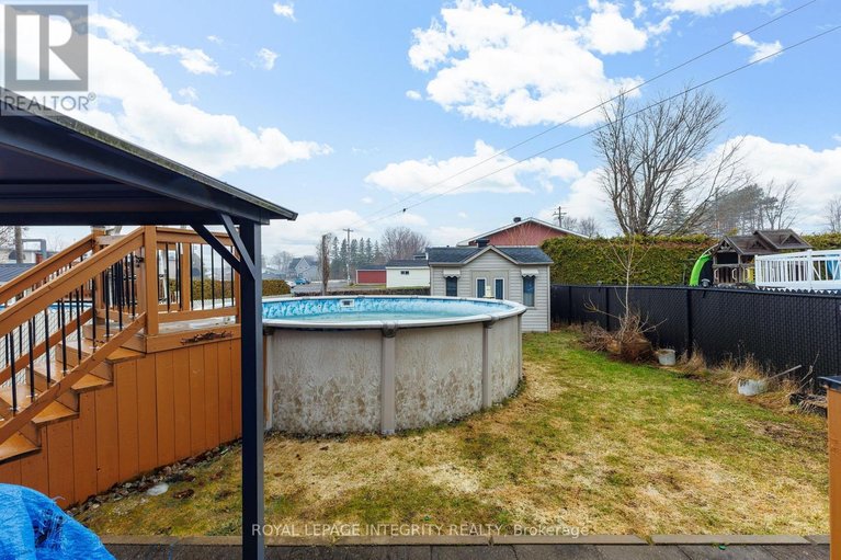 29623866/2195-patricia-street/town-of-rockland/clarence-rockland/ontario/K4K1V8_37